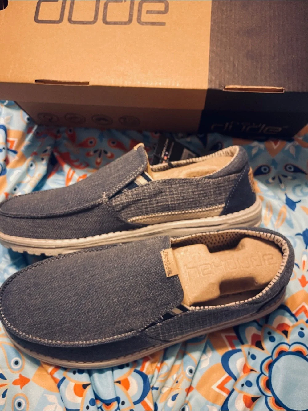 New Hey Dude navy blue slip-on canvas shoes men’s 7 women’s 9